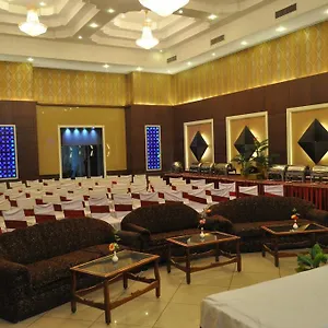 Plaza *** Varanasi