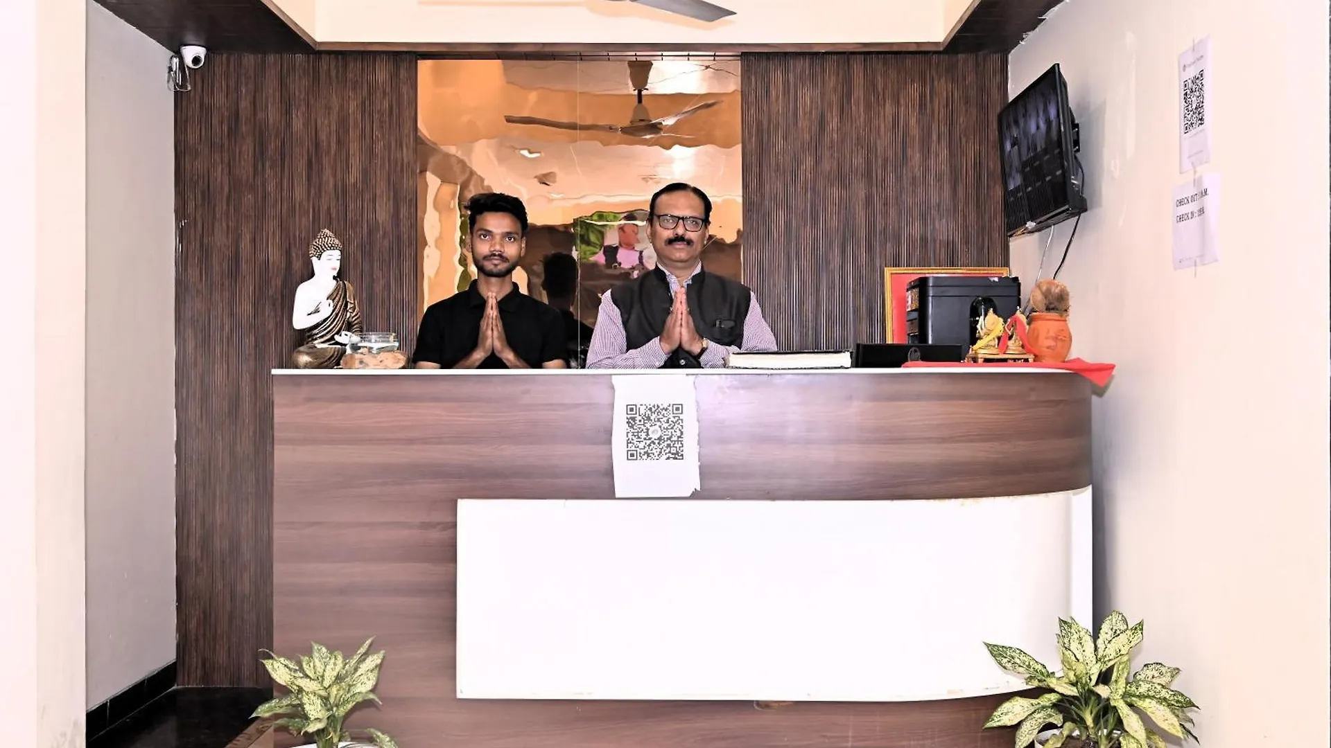 ***  Naman Studio Hotel Varanasi India